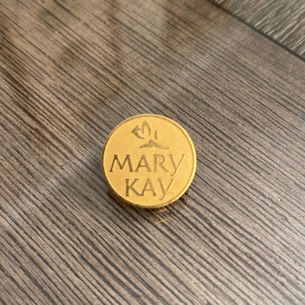 Round Mary Kay Logo Pin with Rose, Gold-tone Metal